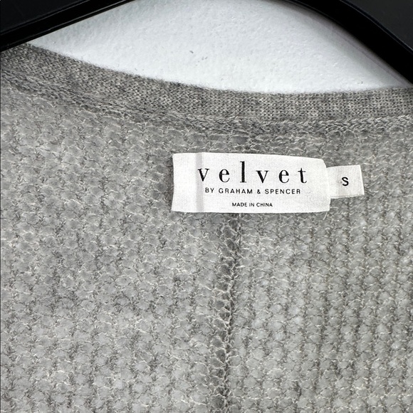 Velvet by Graham & Spencer lightweight open cashmere cardigan - Picture 3 of 6